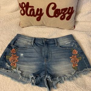 NWOT Mudd Embroidered Shorts Juniors 11